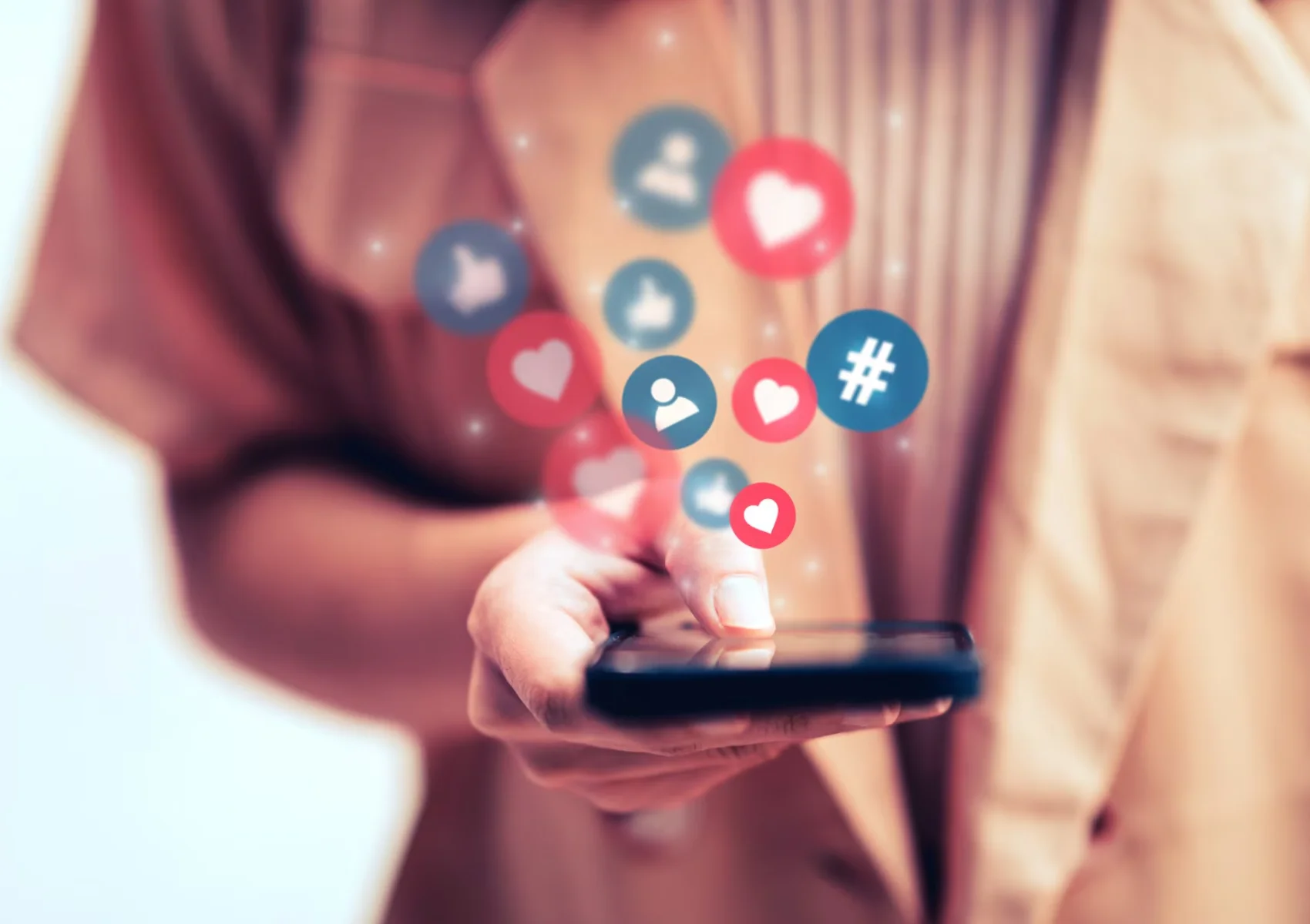 Social media listening on smartphone